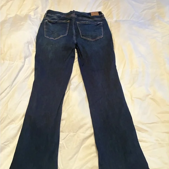 American Eagle Outfitters Women's Dark Blue Flare Jeans in Extra Short - Picture 2 of 4